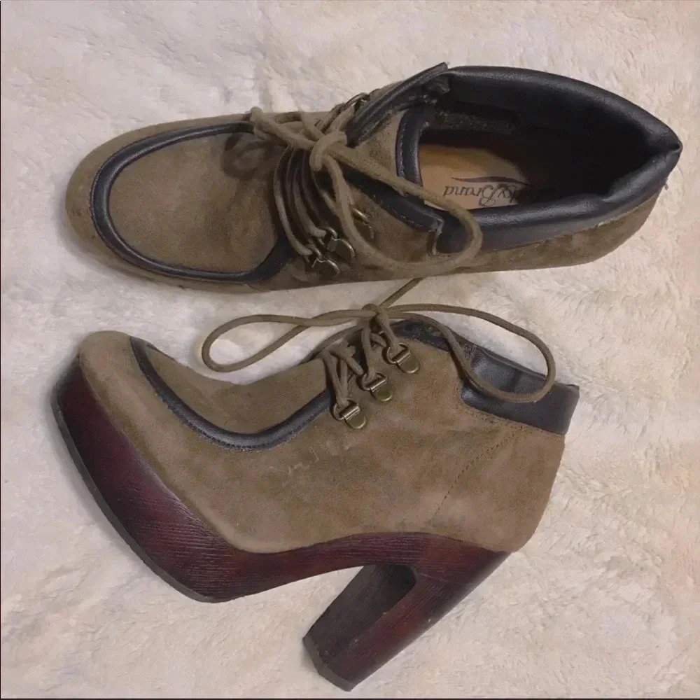 Lucky Brand Lace Up Chukka Platform Booties Cendara Ankle Boot High-Heel 8.5 - Picture 2 of 8